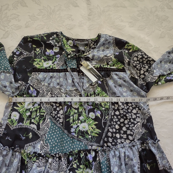 New🎀Chelsea & Theodore crochet detail tiered floral neck ties long sleeve - Picture 8 of 9